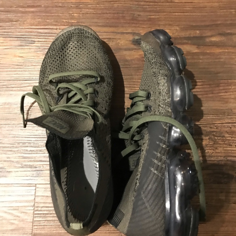 Nike vapor max size 8